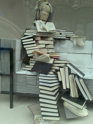 Illustration for article titled How Reading Novels Can Make You A Better Person